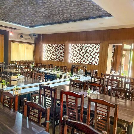 Narayans Leela Inn Udaipur Exteriör bild