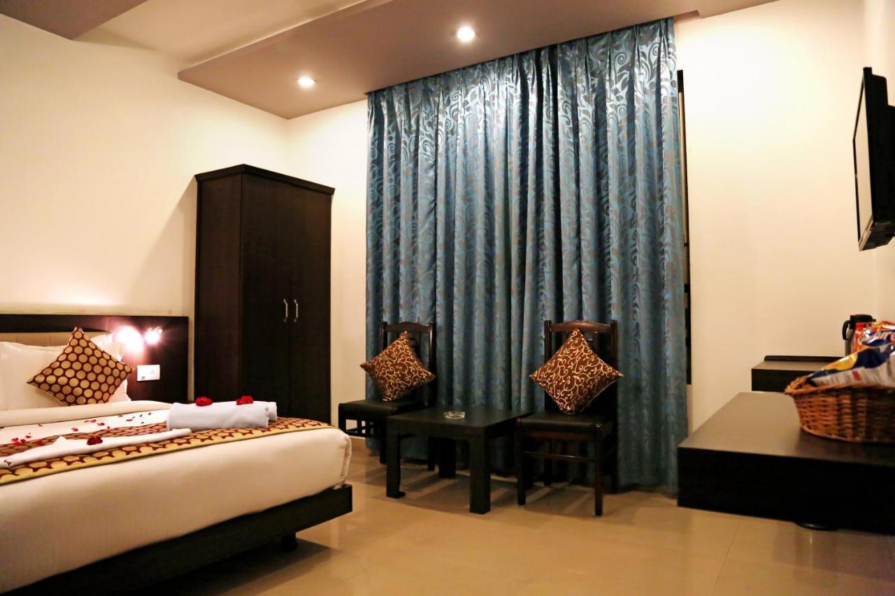 Narayans Leela Inn Udaipur Exteriör bild