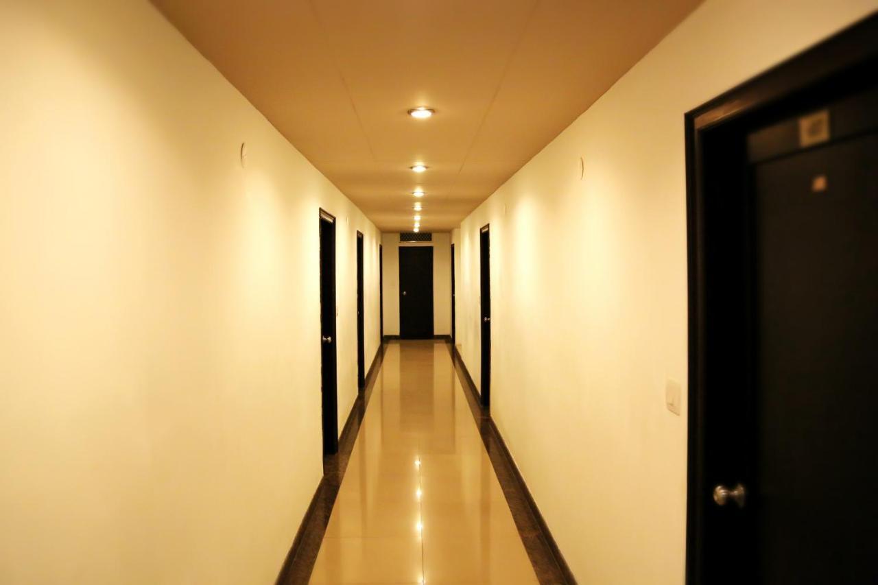 Narayans Leela Inn Udaipur Exteriör bild