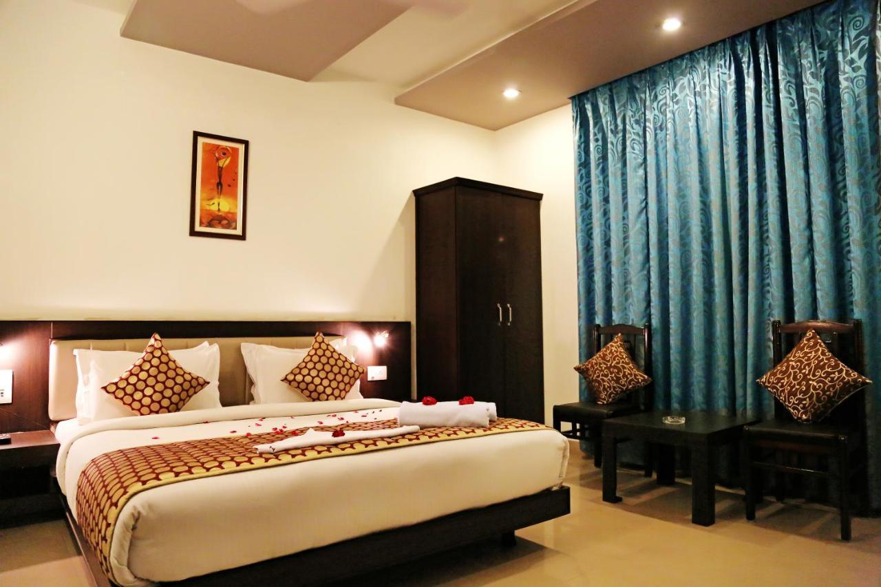 Narayans Leela Inn Udaipur Exteriör bild