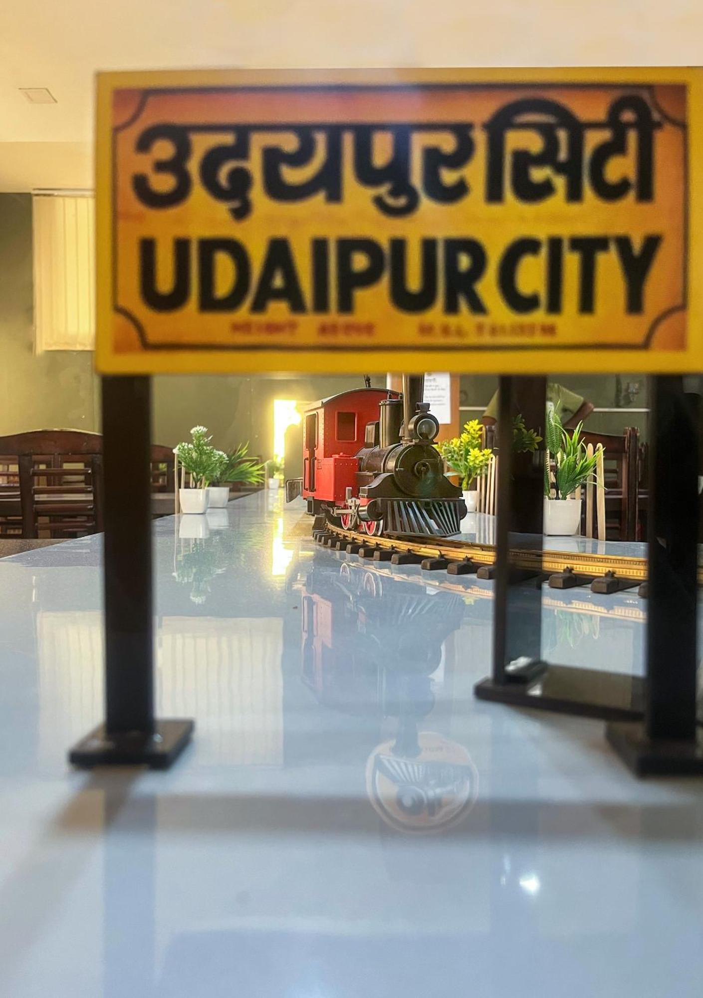 Narayans Leela Inn Udaipur Exteriör bild