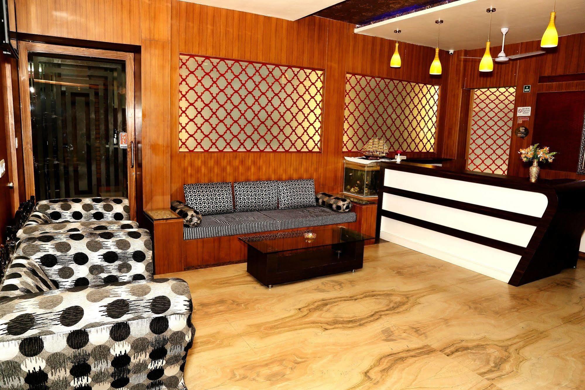Narayans Leela Inn Udaipur Exteriör bild