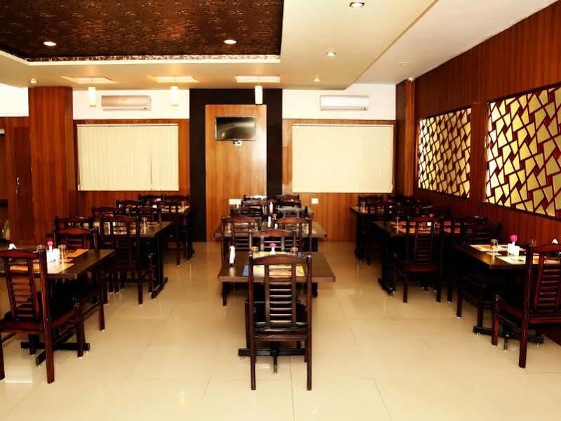 Narayans Leela Inn Udaipur Exteriör bild