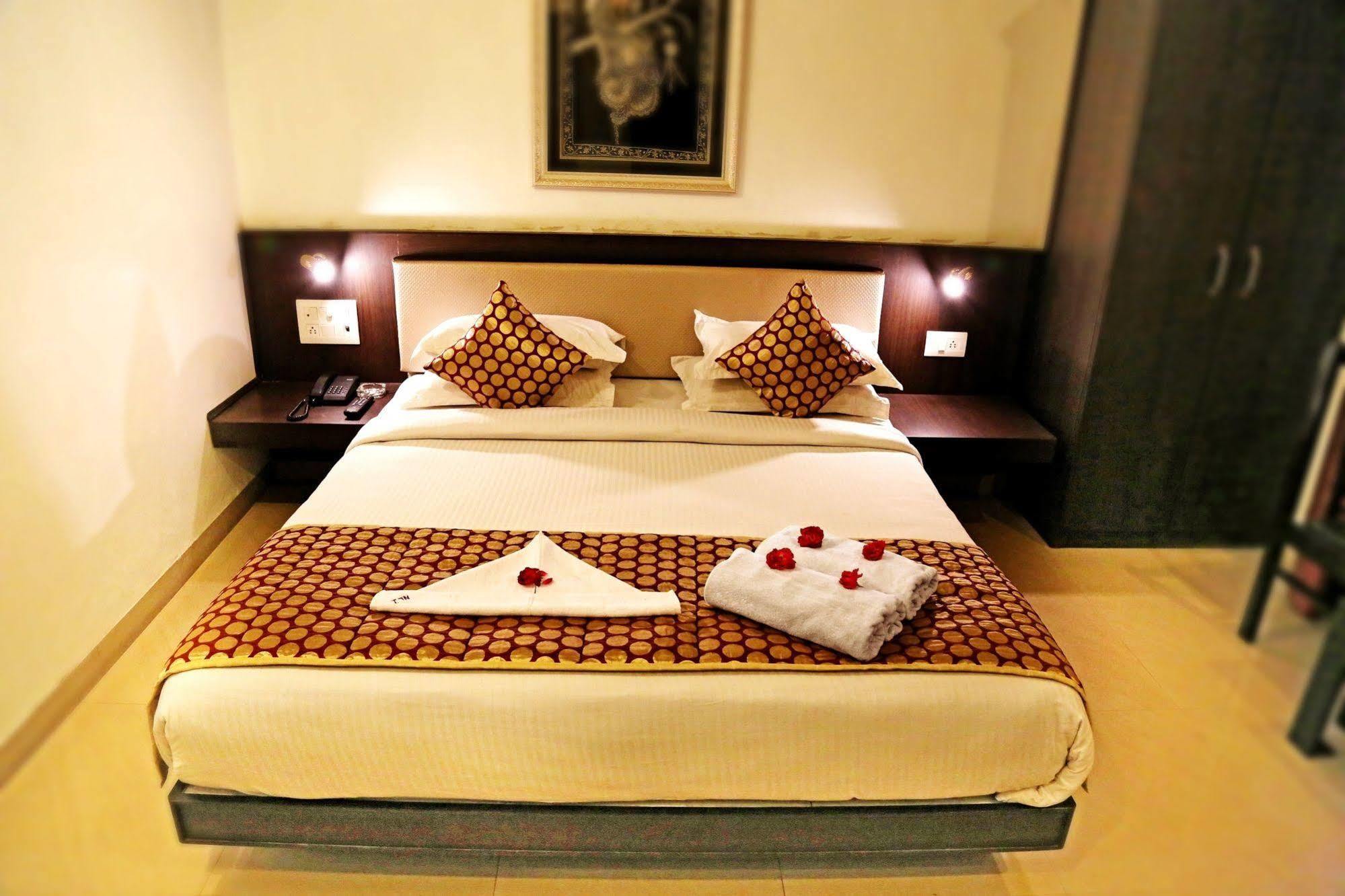 Narayans Leela Inn Udaipur Exteriör bild